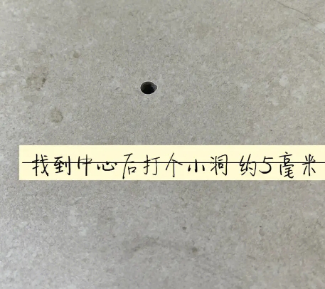 马关瓷砖空鼓维修公司专业解答在瓷砖铺贴过程中，如果砂料搅拌不均匀，将会带来以下问题